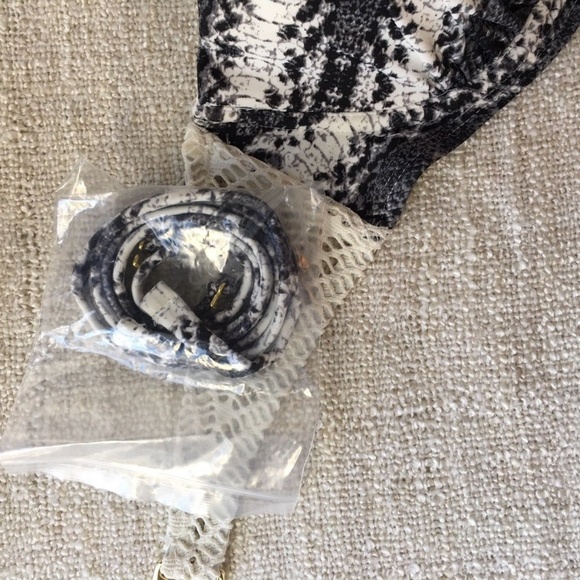 Candies Swim Bikini Set black/white SZ.S New w/tag - Picture 8 of 15